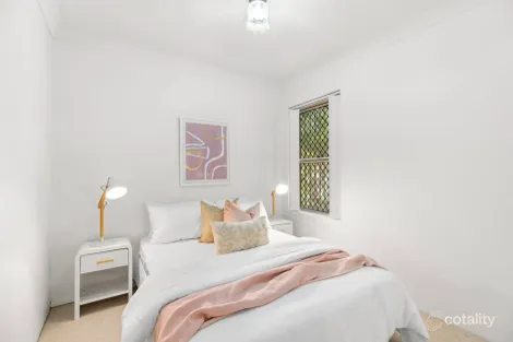 Property photo of 2/98 Indooroopilly Road Taringa QLD 4068