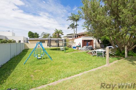 Property photo of 60 Woodland Parkway Buff Point NSW 2262