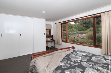 Property photo of 17 Colong Place Kooringal NSW 2650