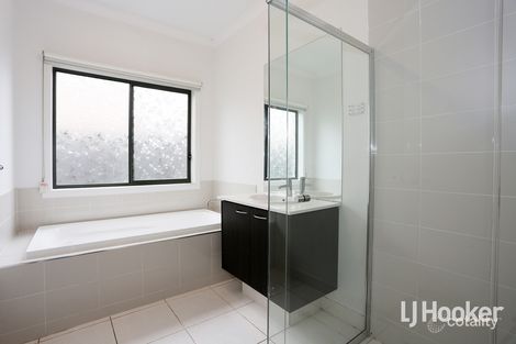 Property photo of 15 Balcombe Drive Manor Lakes VIC 3024