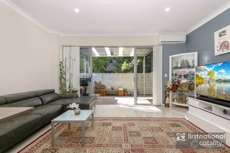 2/3 Harvey Pl, Toongabbie, NSW 2146
