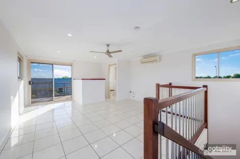Property photo of 14 Blake Court Thabeban QLD 4670