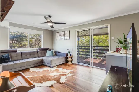 Property photo of 32 Dundee Drive Morayfield QLD 4506