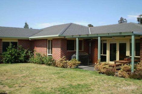 Property photo of 5 Henry Court Caroline Springs VIC 3023