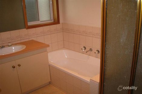 Property photo of 3 McCarthy Close Yarrawonga VIC 3730