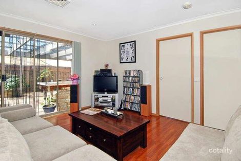 Property photo of 13 Yarcombe Crescent Craigieburn VIC 3064