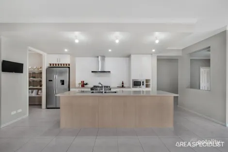 Property photo of 44 Borrowdale Road Harkness VIC 3337
