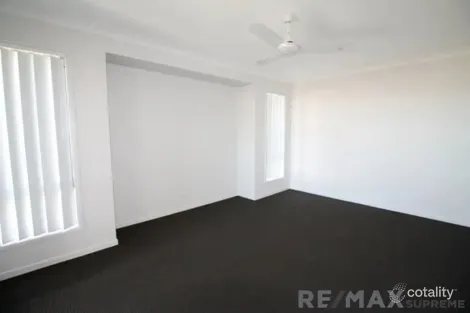 Property photo of 40 John Crescent Pimpama QLD 4209