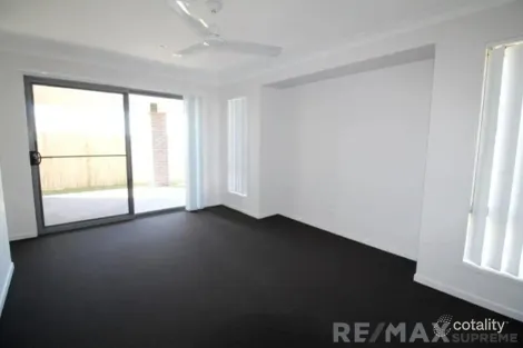 Property photo of 40 John Crescent Pimpama QLD 4209