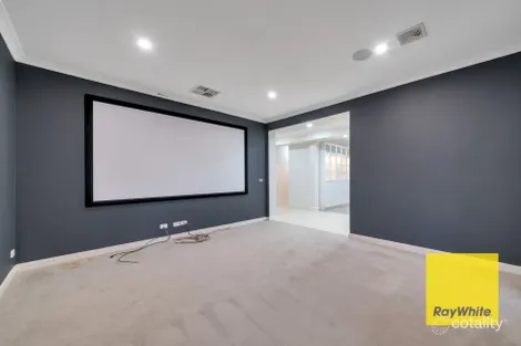 Property photo of 18 Penshurst Avenue Williams Landing VIC 3027