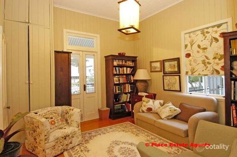 Property photo of 24 Harris Street Hawthorne QLD 4171