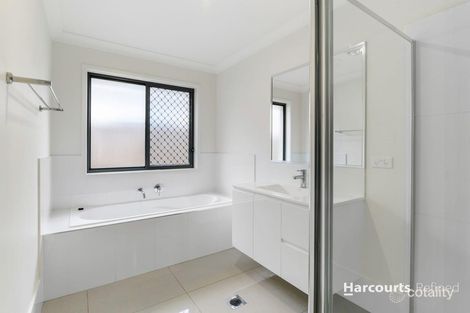 Property photo of 32 Arcadia Circuit Yarrabilba QLD 4207