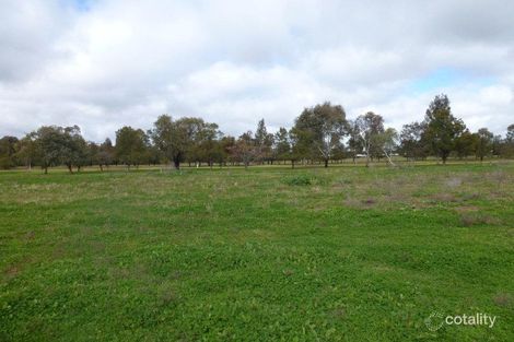 Property photo of 88 Lakeside Circuit Dubbo NSW 2830