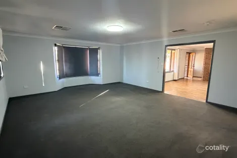 Property photo of 3 Warwick Road Hillvue NSW 2340