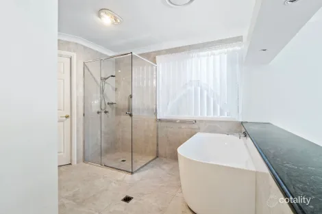 Property photo of 41 Casuarina Drive Elanora QLD 4221