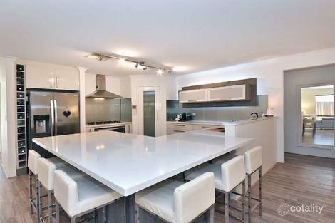 16 Fineview Cres, Carramar, WA 6031