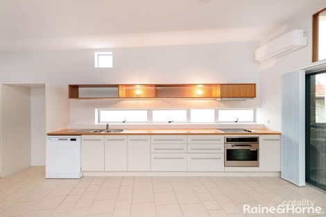 Property photo of 3/33 Clarence Road Indooroopilly QLD 4068