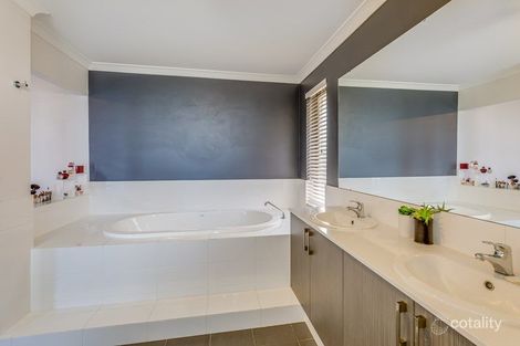 Property photo of 18 Ogilvie Way Harrisdale WA 6112