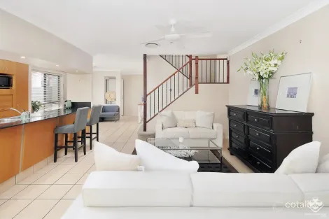 Property photo of 61/85 Palm Meadows Drive Carrara QLD 4211