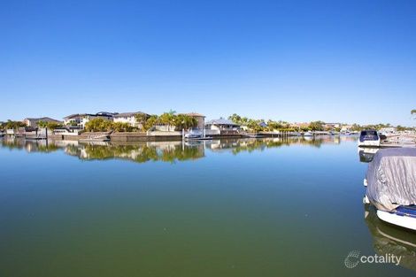 124 Lae Dr, Runaway Bay, QLD 4216