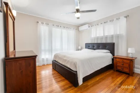 Property photo of 9 Burloo Crescent Ferny Hills QLD 4055