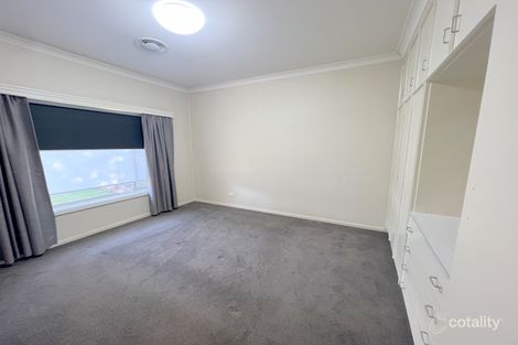 Property photo of 5 Gibbs Street Griffith NSW 2680