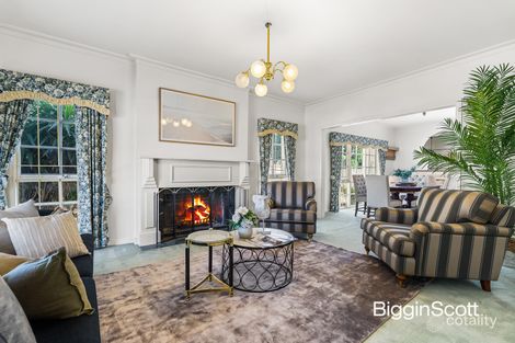 Property photo of 11 Lemair Avenue Glen Waverley VIC 3150
