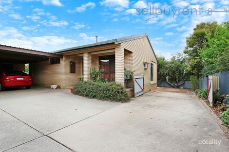 Property photo of 2/19 Maxwell Drive Wodonga VIC 3690