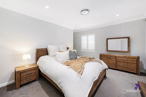 Property photo of 10 Narelle Crescent Greenacre NSW 2190