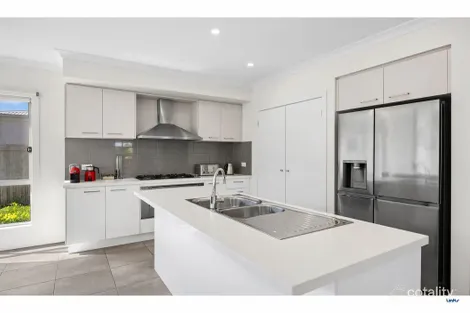 Property photo of 25 Grinders Avenue Torquay VIC 3228