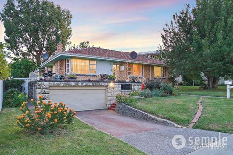 4 Wichmann Rd, Attadale, WA 6156