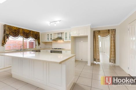 Property photo of 18 Evergreen Court Cranbourne North VIC 3977