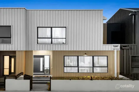 14 Tanzanite Ct, Berwick, VIC 3806