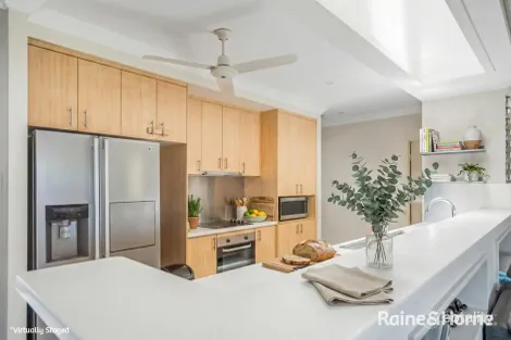 Property photo of 21 Harrison Circuit Urangan QLD 4655