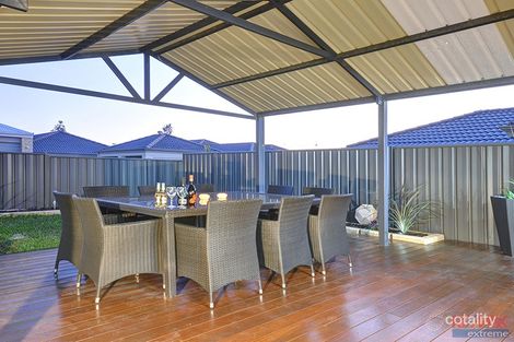 Property photo of 11 Dillwynia Bend Banksia Grove WA 6031