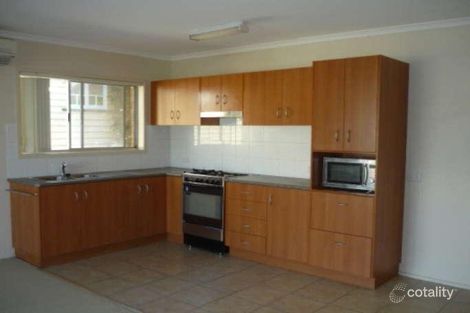 19 Newdegate St, Greenslopes, QLD 4120