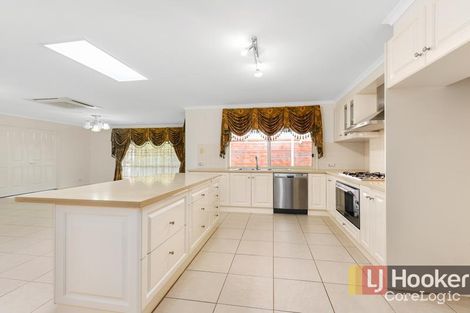 Property photo of 18 Evergreen Court Cranbourne North VIC 3977