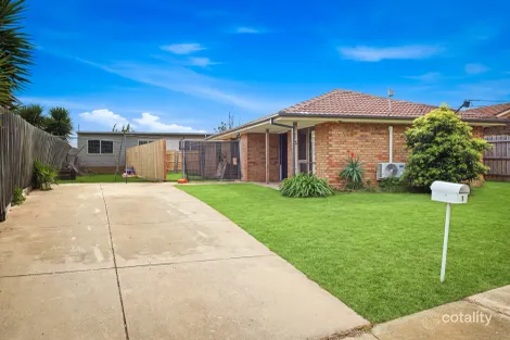 1 MAGPIE CT, WERRIBEE, VIC 3030