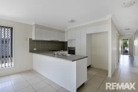 Property photo of 16 Highcliff Crescent North Lakes QLD 4509