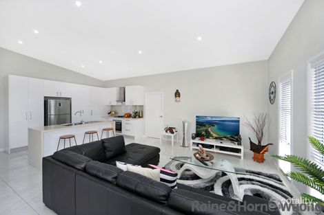 Property photo of 12 Melbourne Road Wadalba NSW 2259