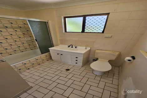 Property photo of 31 Tapiolas Avenue Kirwan QLD 4817