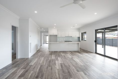 Property photo of 16 McKenzie Way McKenzie Hill VIC 3451