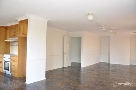 Property photo of 17 Ibis Crescent Orange NSW 2800