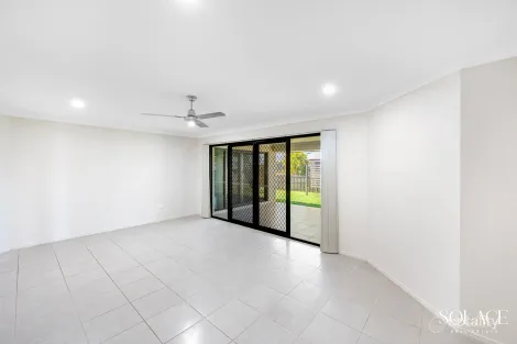 Property photo of 6 Jeana Close Boyne Island QLD 4680
