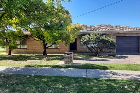 1/2 Glendaloch Ct, Lavington, NSW 2641