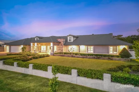 Property photo of 10 Eden Circuit Pitt Town NSW 2756