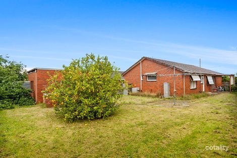 Property photo of 13 Hampshire Road Doncaster VIC 3108