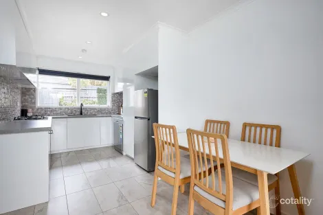Property photo of 2/132 Lower Dandenong Road Parkdale VIC 3195