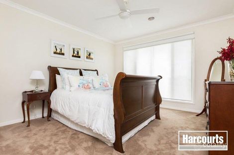 Property photo of 8 Muirfield Close Cranbourne VIC 3977