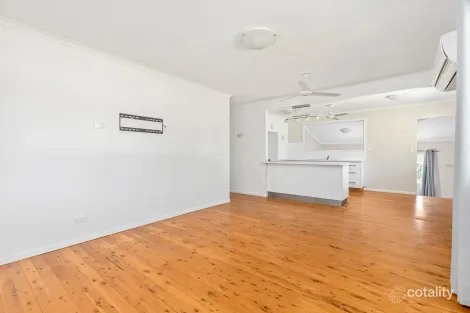 Property photo of 23 Diamond Avenue Emerald QLD 4720